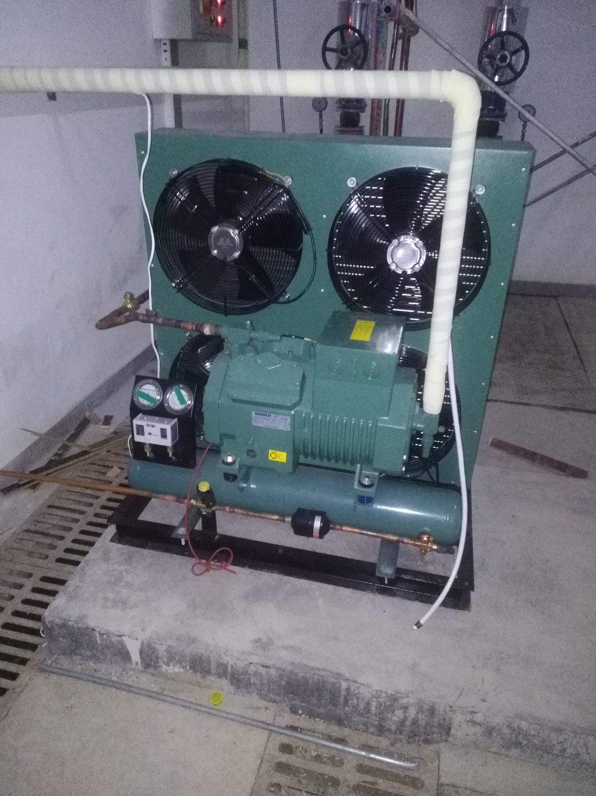 ������찲�b